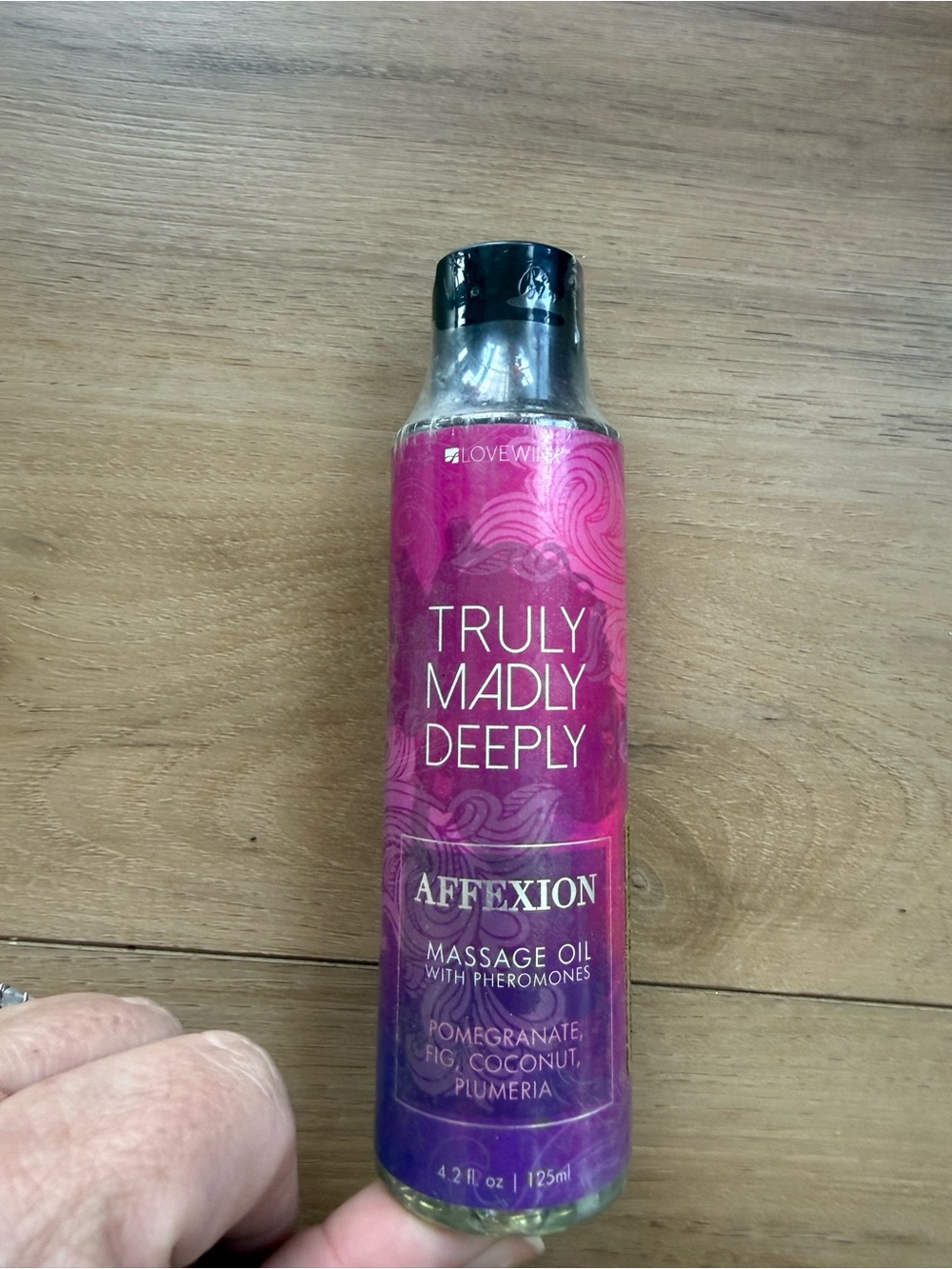Truly Madly Deeply Massage Oil – Pink